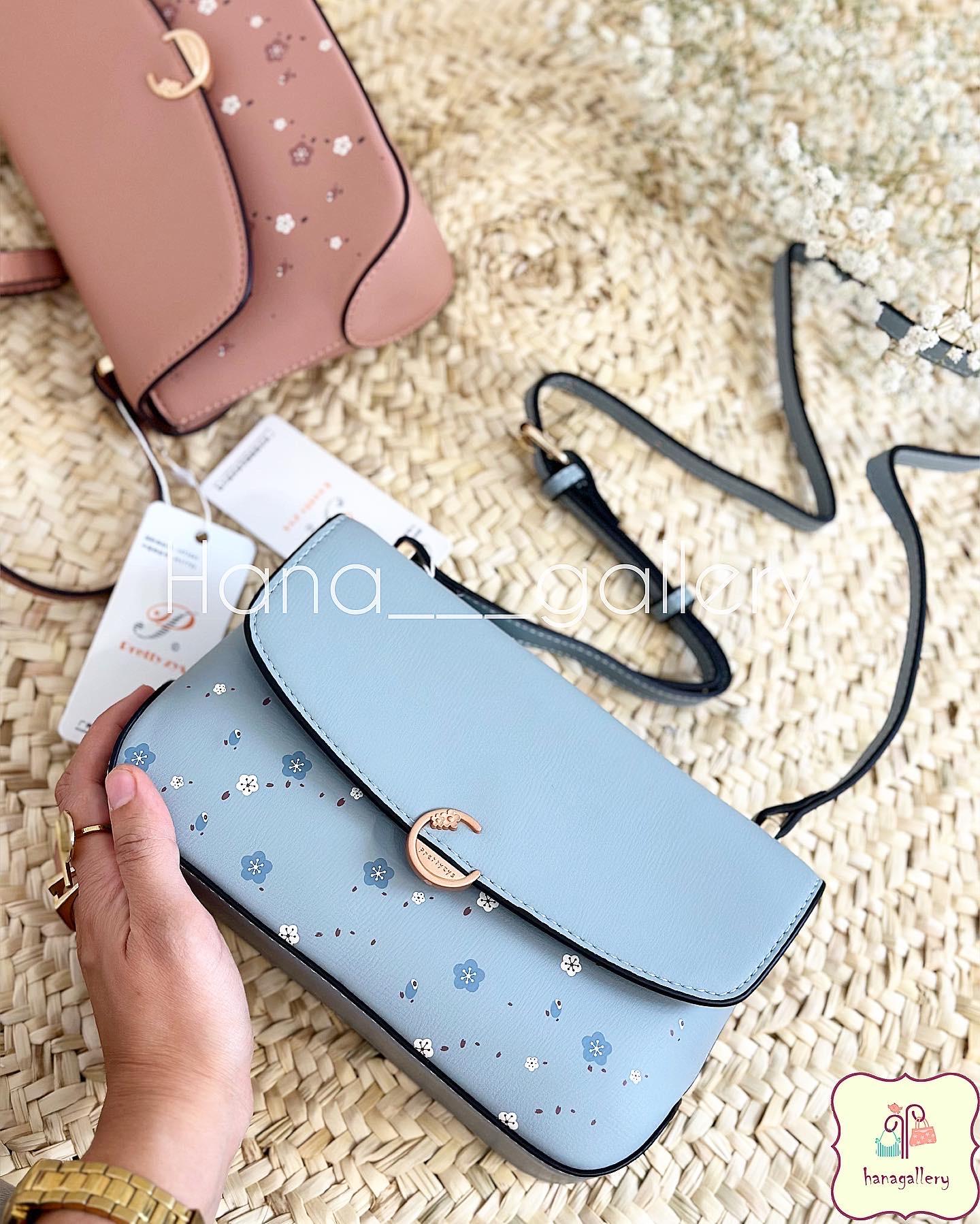 کیف پاسپورتی دوشی زنانه