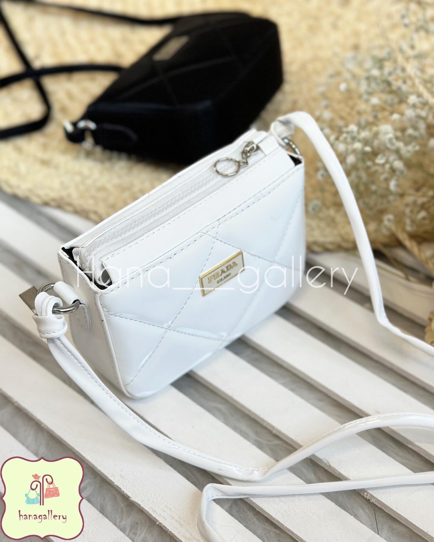 کیف پاسپورتی دوشی زنانه