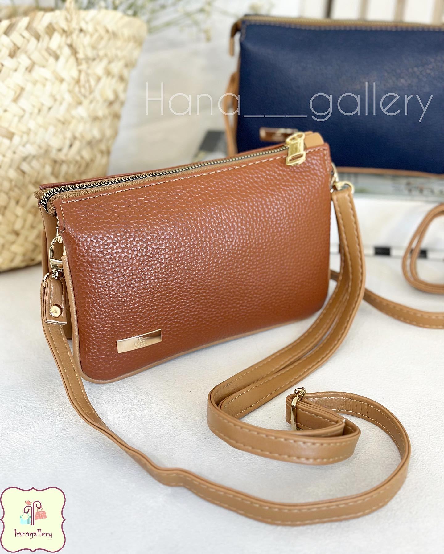 کیف پاسپورتی دوشی زنانه