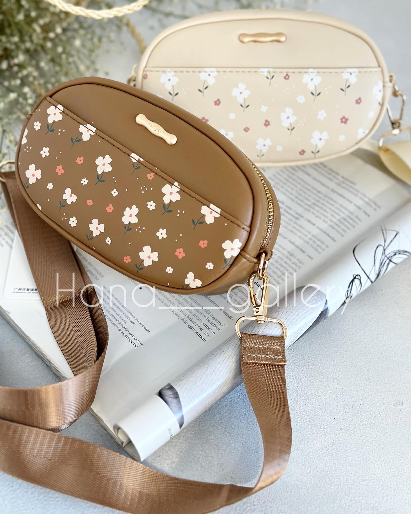 کیف پاسپورتی دوشی نسکافه‌ای