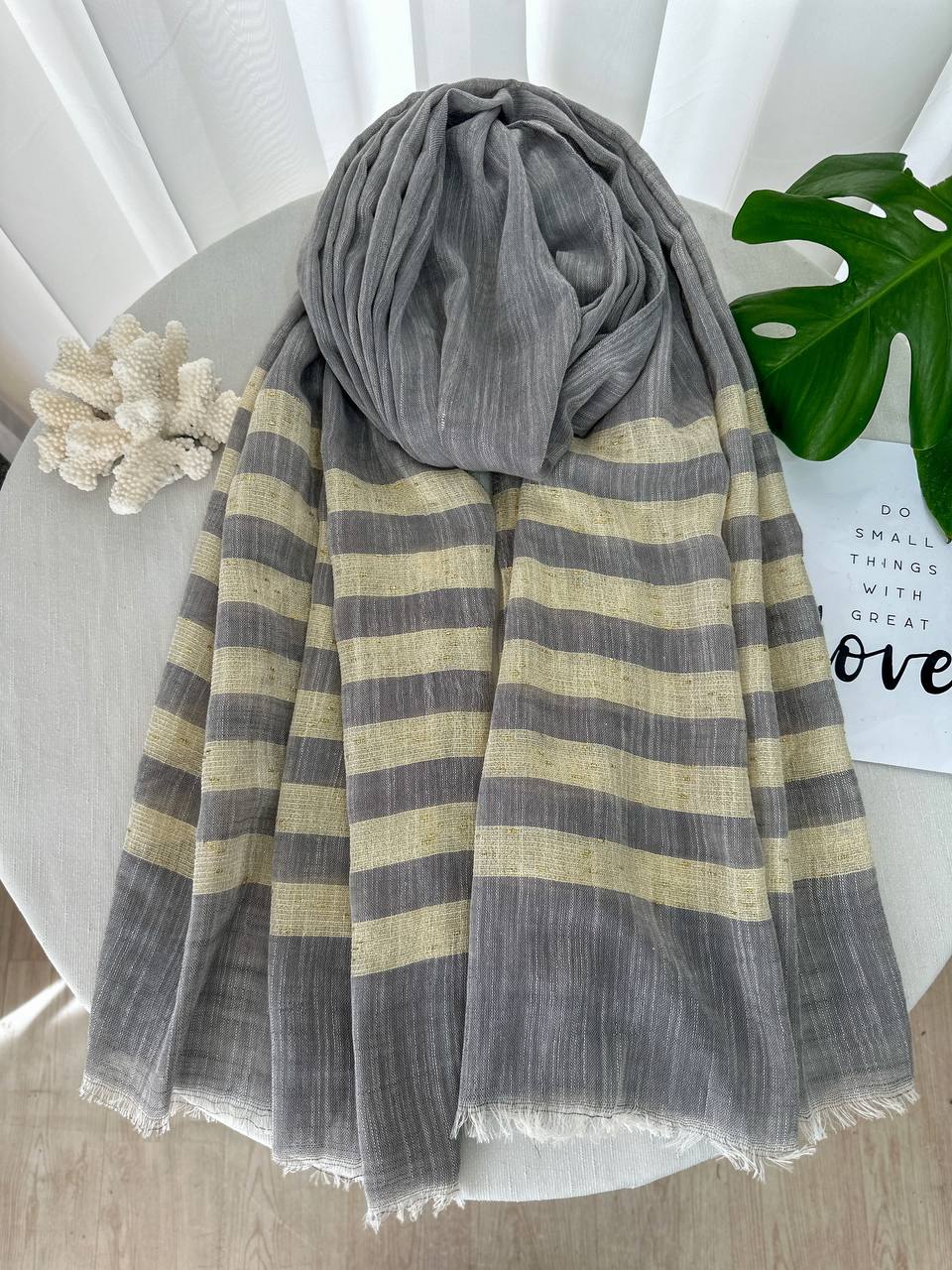 شال نخی تابستانی طوسی شال نخی تابستانی طوسی