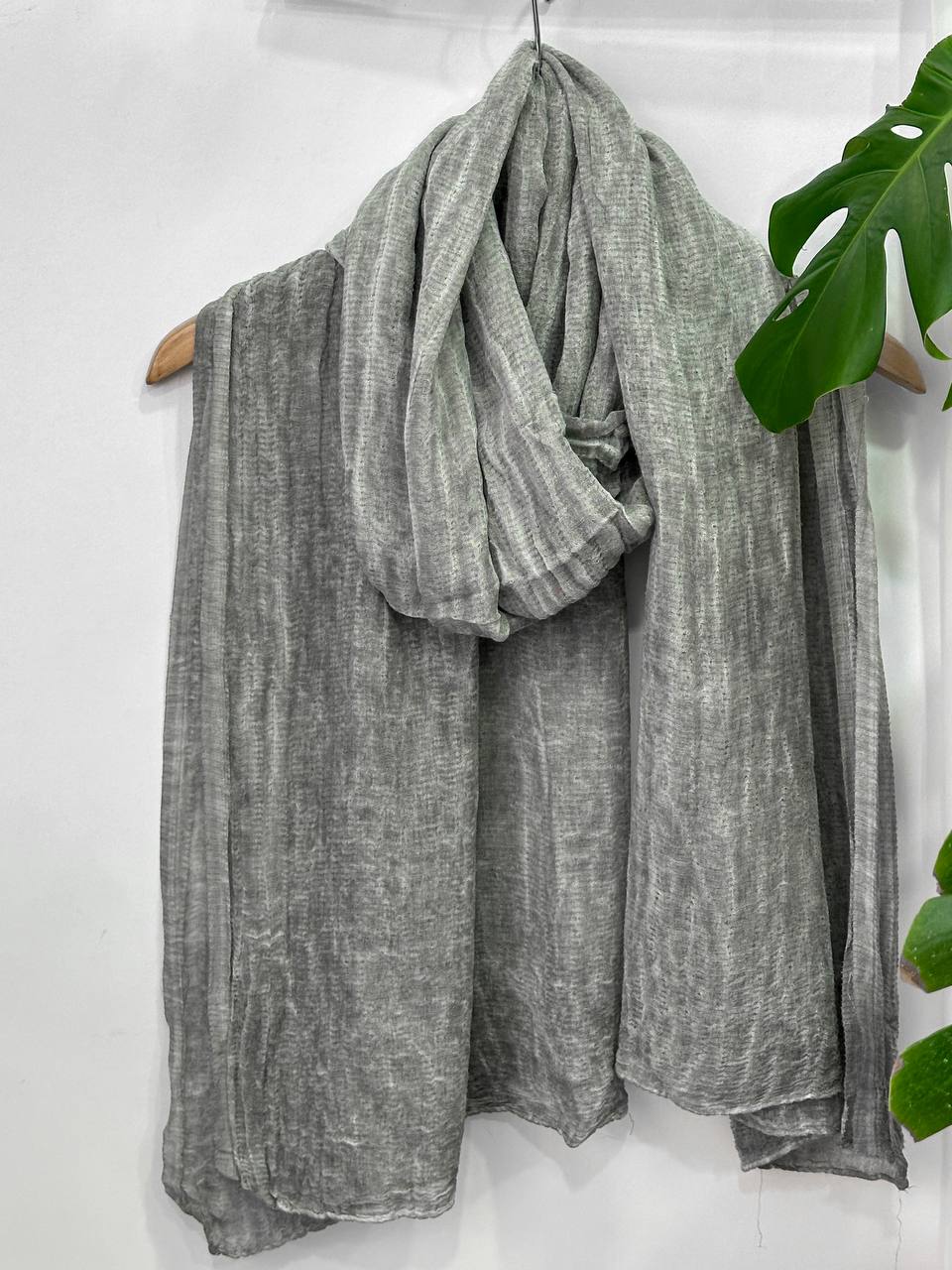 شال نخی ژاکارد طوسی شال نخی ژاکارد طوسی