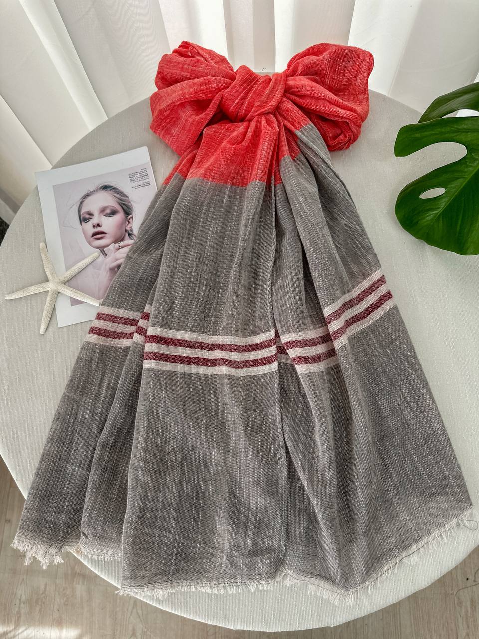 شال نخی قرمز