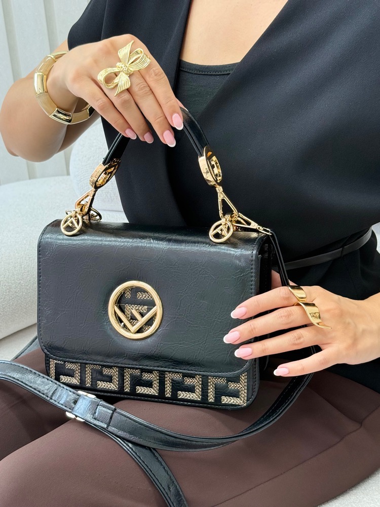 کیف زنانه چرمی ذلفا